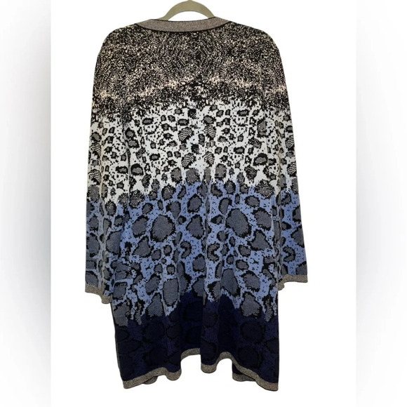 Roz & Ali Black/Gray Open Knit Patterned Cardigan in Women's Size 2X - Picture 2 of 4